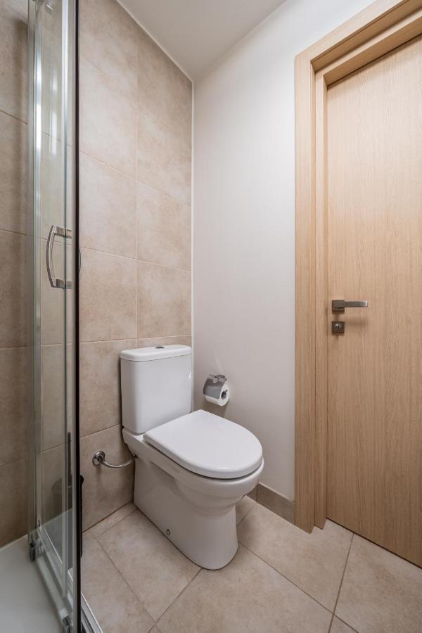 Trendy Top-Floor Stay In Heart Of Riga, Near Bars & Culture מראה חיצוני תמונה