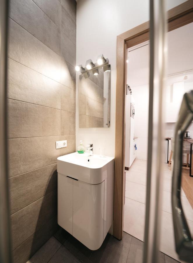 Trendy Top-Floor Stay In Heart Of Riga, Near Bars & Culture מראה חיצוני תמונה