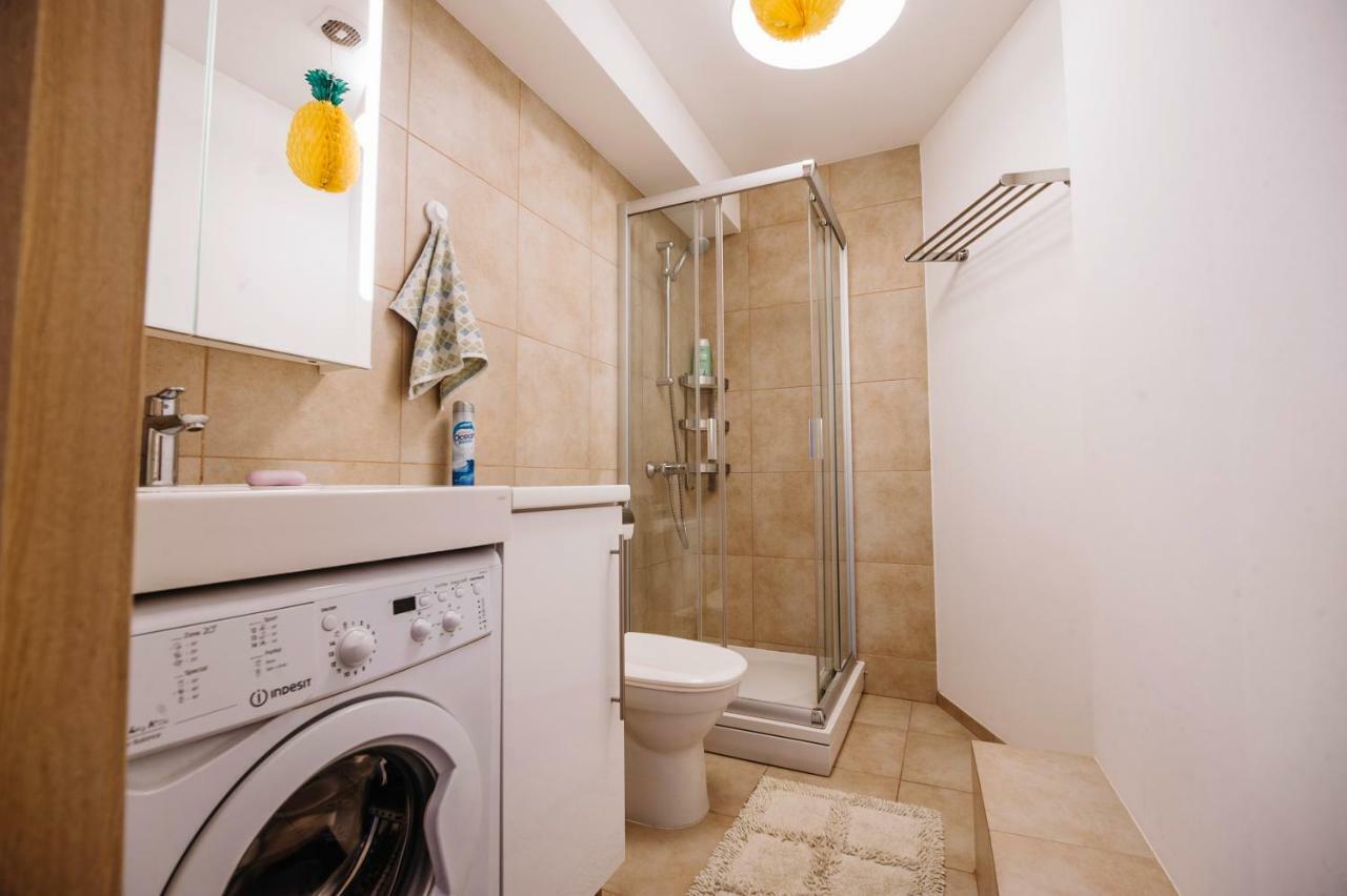 Trendy Top-Floor Stay In Heart Of Riga, Near Bars & Culture מראה חיצוני תמונה
